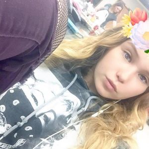 Meet your Posher, Hope